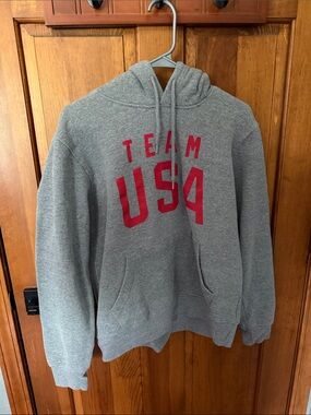 Gray "Team USA" Pullover Hoodie - Men's